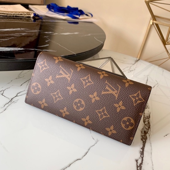 Louis Vuitton Handbags - Louis Vuitton Brown Monogram Wallet